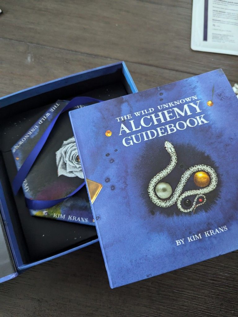 The Wild Unknown Alchemy Deck & Guidebook - photo 2