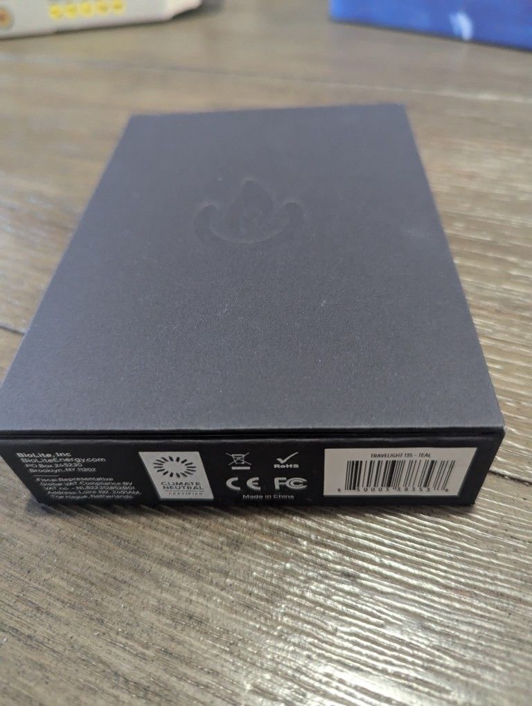 BioLite Travel light/ USB charger - photo 2