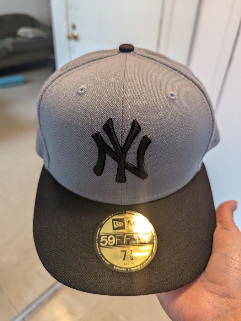 NY Yankee hat Never used