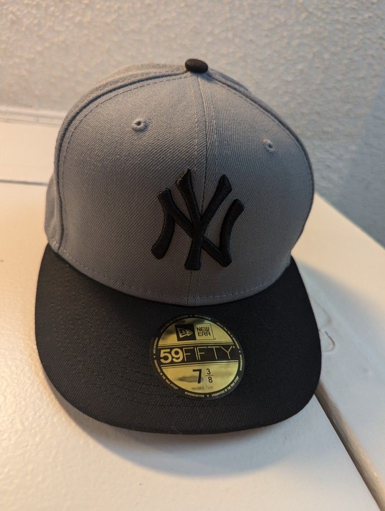 NY Yankee hat Never used - photo 2