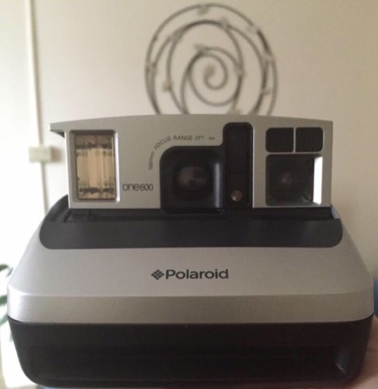 One600 Polaroid Camera