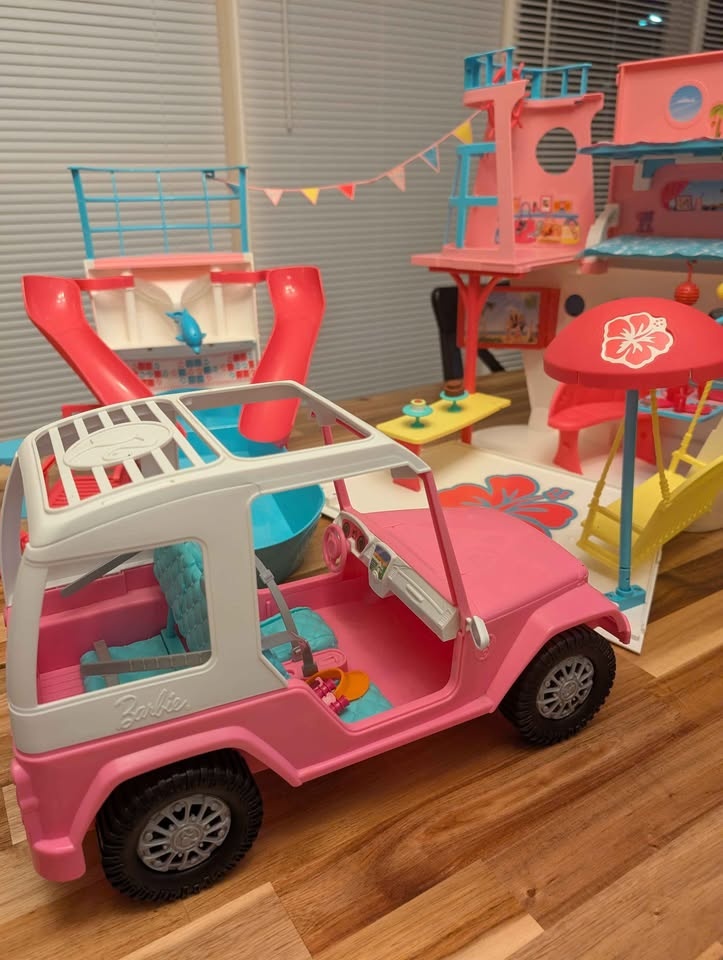 Cruise Ship and Jeep Barbie - photo 4