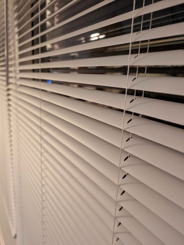 White Blinds - photo 3