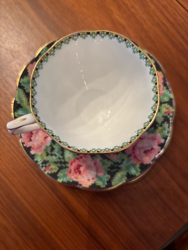 Royal Albert Crown China Needlepoint - photo 4