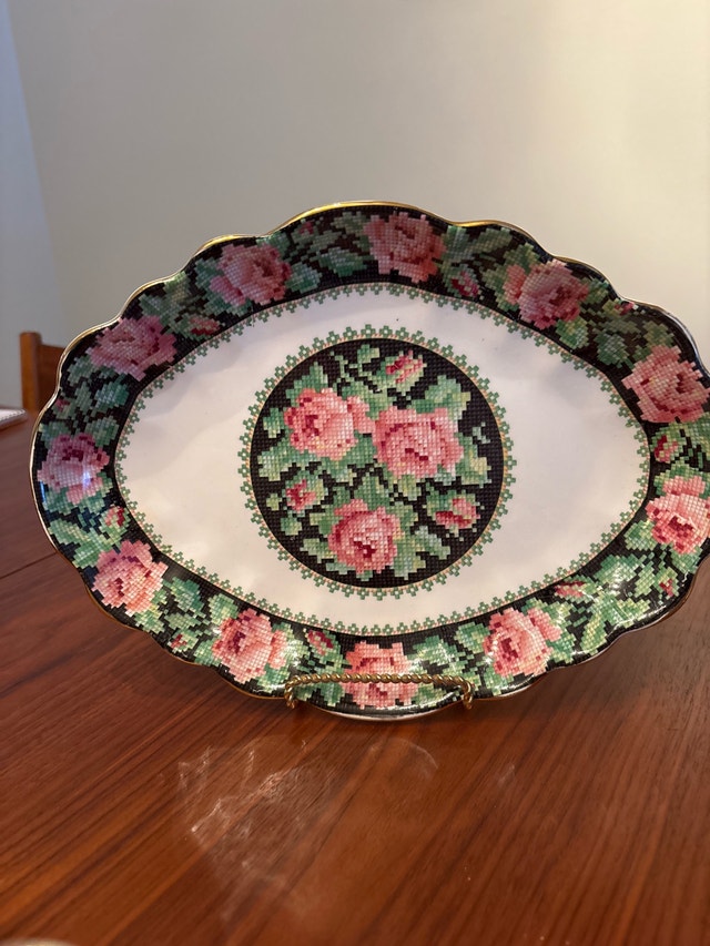 Royal Albert Crown China Needlepoint - photo 5