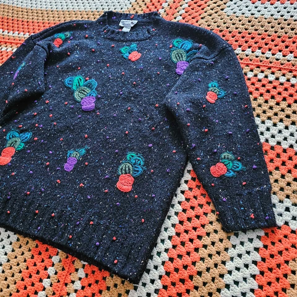 80s Wool Blend Floral Berry Embroidered Black Sweater - photo 2
