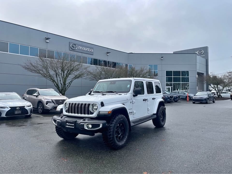 2024 Jeep wrangler sahara *no accident!*