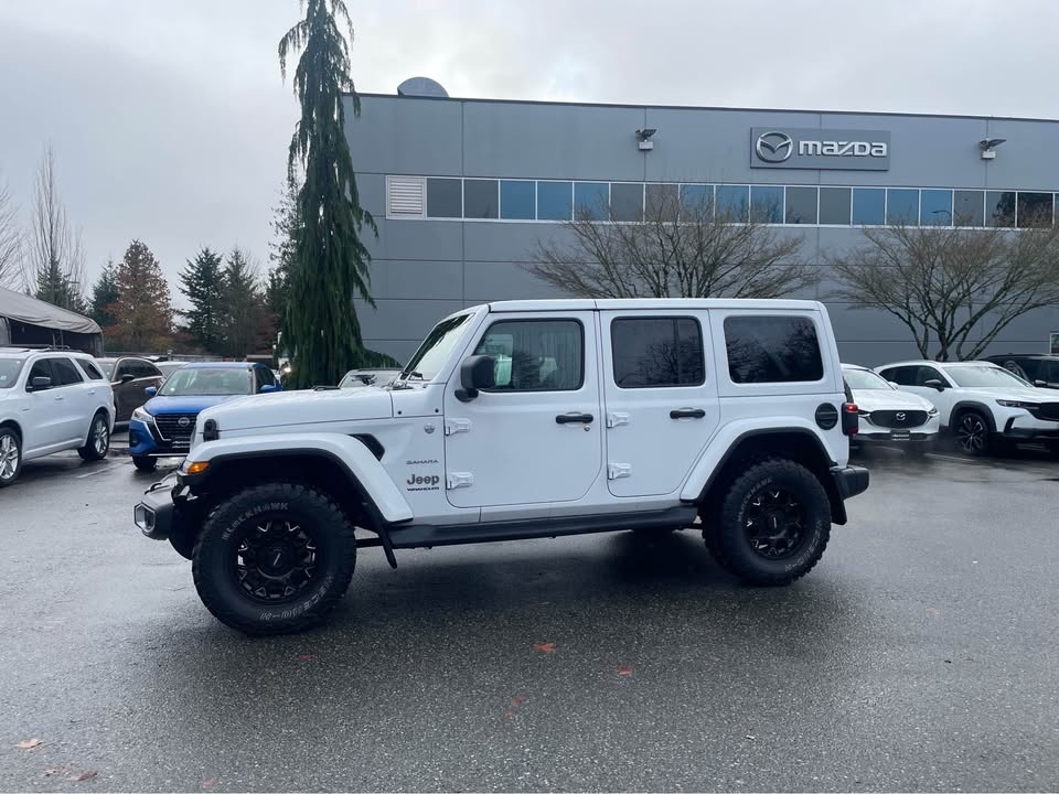2024 Jeep wrangler sahara *no accident!* - photo 2