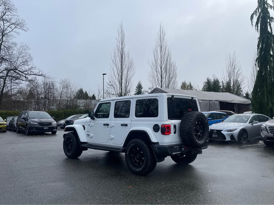 2024 Jeep wrangler sahara *no accident!* - photo 3