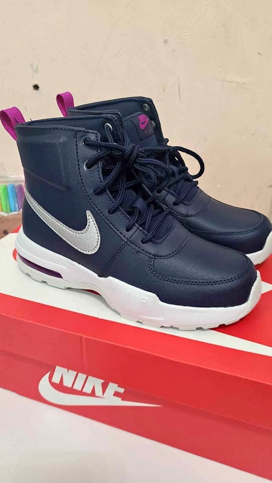 Nike Air max goaterra boots