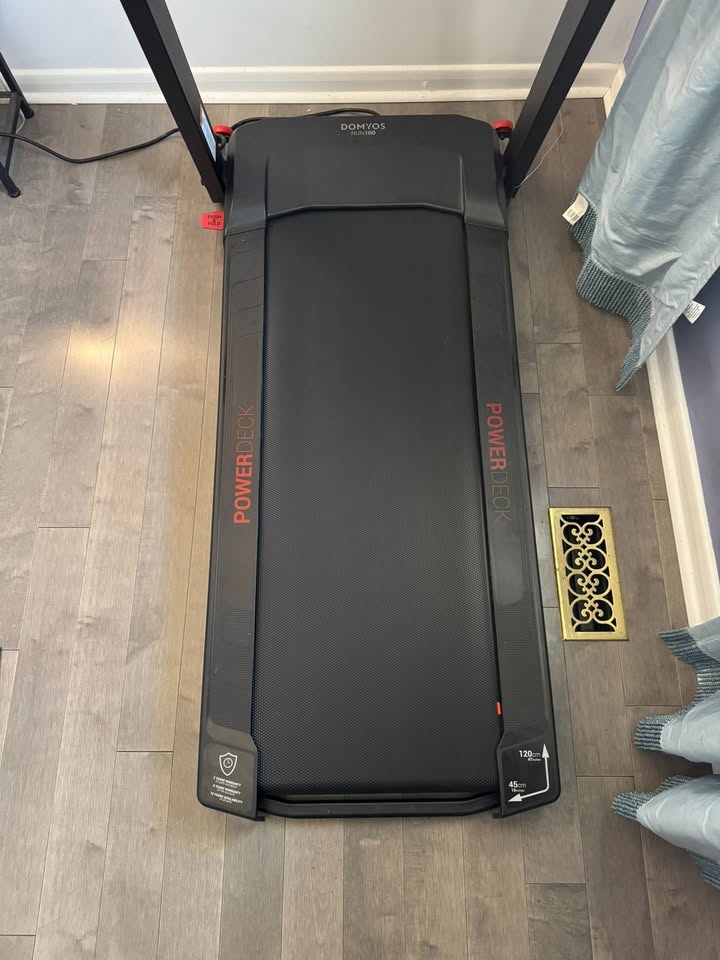 Domyos Treadmill - Run 100 E - 14km/h (9 mph) - photo 2
