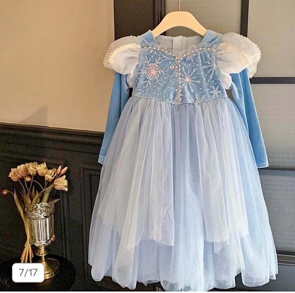 Like new Elsa dress 6-7T