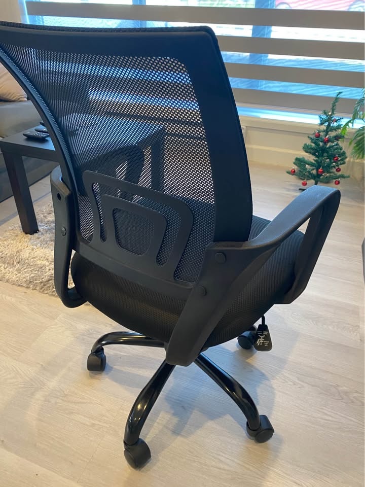 Office Chair $35 + chair mat for free - photo 3