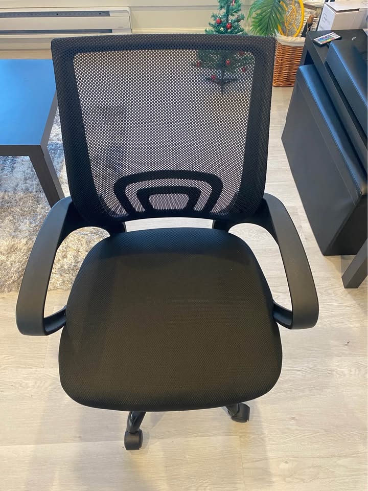 Office Chair $35 + chair mat for free - photo 5