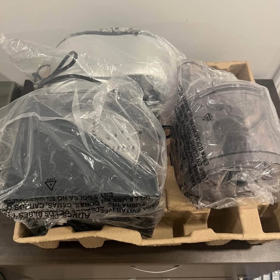 Cuisinart 11-Cup Food Processor w Attachments - photo 5