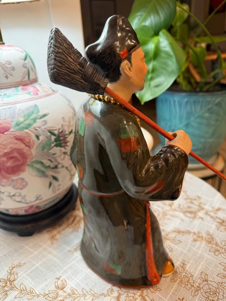 Vintage Ji Gong Porcelain Figure – Expressive Folk Figure - photo 3