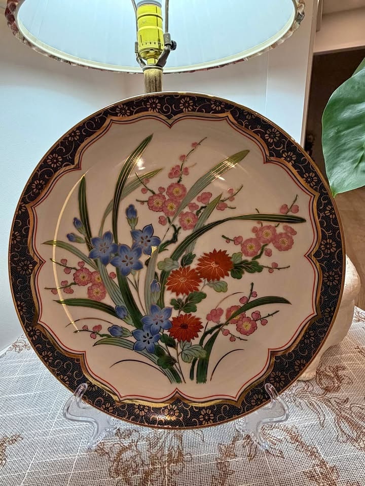 Japanese Decorative Porcelain Plate
