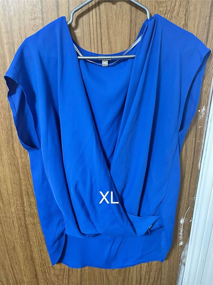 Women’s XL blouse