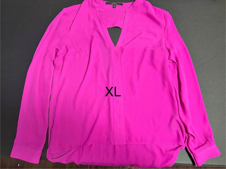 Women’s XL blouse with open back