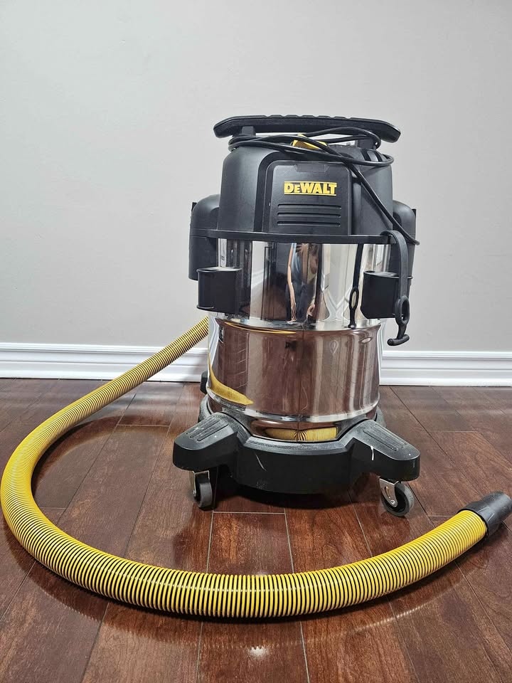 Dewalt highpower wet/dry vacuum. 38 litres