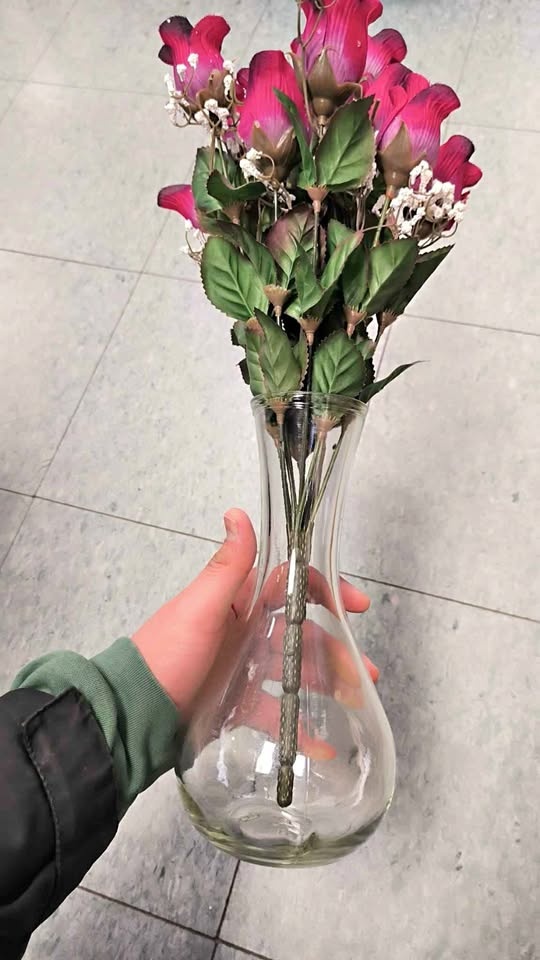 Artificial flowers with pot