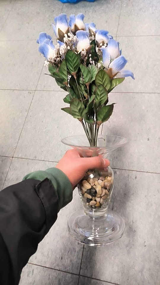 Artificial flowers with pot - photo 3