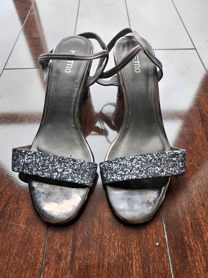 Brand new shoes size 39