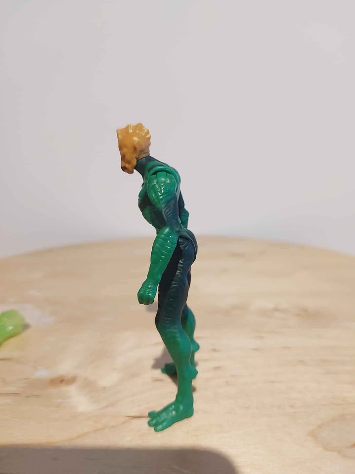 DC Green Lantern Movie - Tomar Re - 3.5" Action Figure (2011) - photo 3