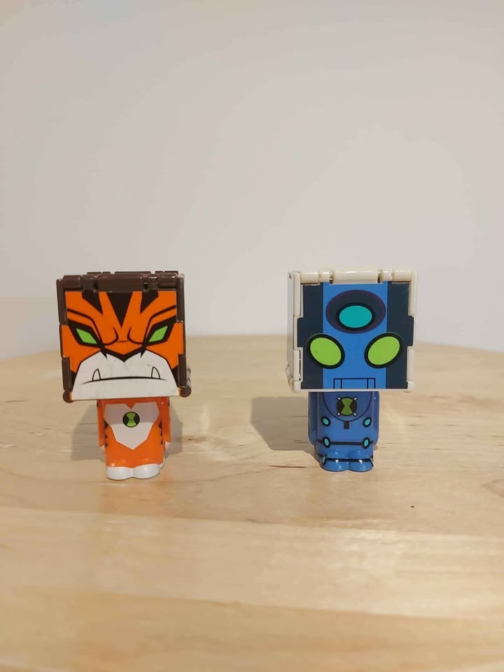 Ben 10 Ultimate Alien - AlterAlien Transforming Action Figures - photo 2
