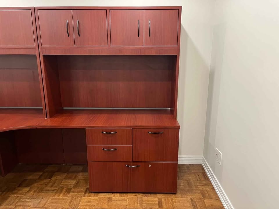 Large Executive Office Desk with Hutch - photo 5