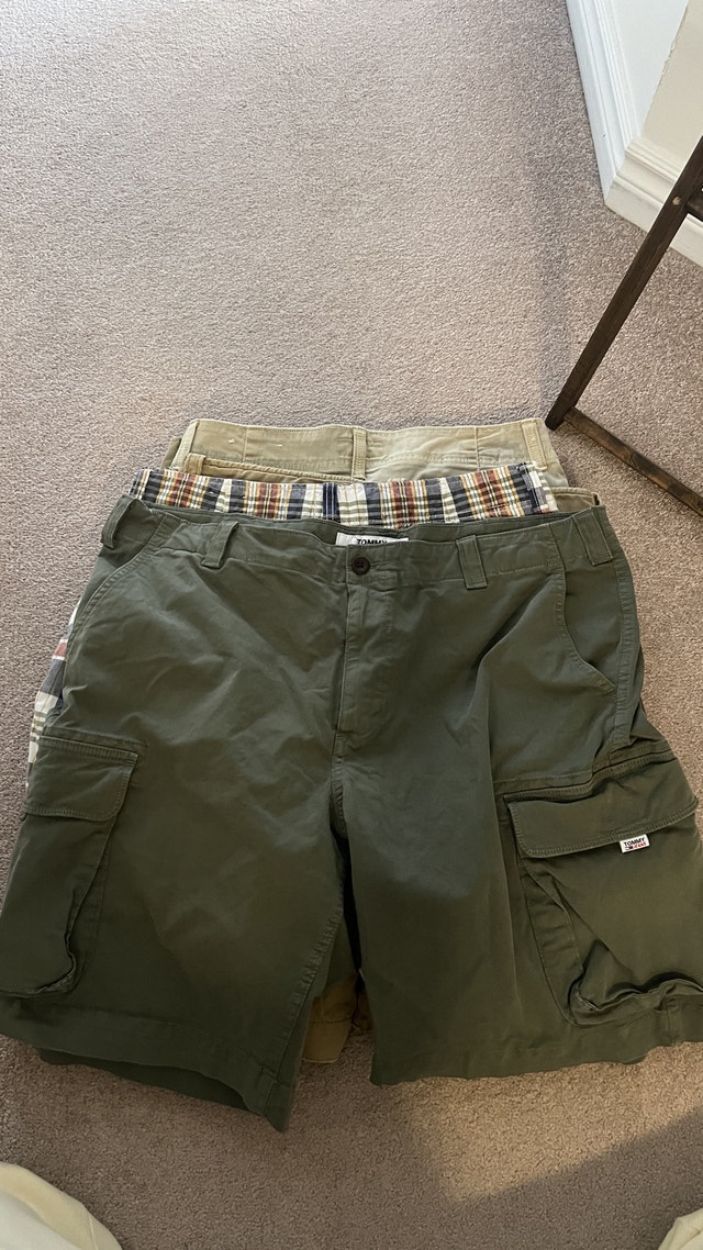 Men's Sz 38 Tommy Cargo Shorts
