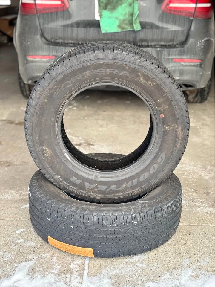 (2) Goodyear 245/70R17 All Season Tires