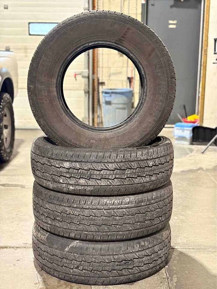 (4) General 255/70R17 All Season Tires