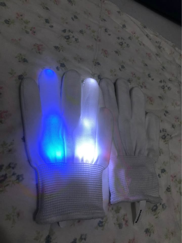 NEW-kids Light Up LED Gloves - White - photo 4