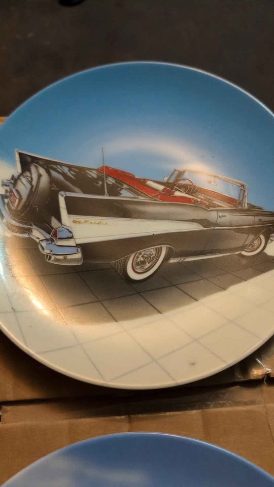 Vintage Car Collector Plates - photo 2