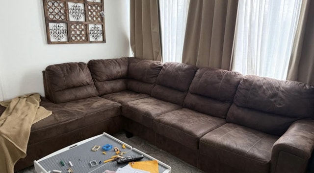 Ashley Sectional Sofa - photo 4