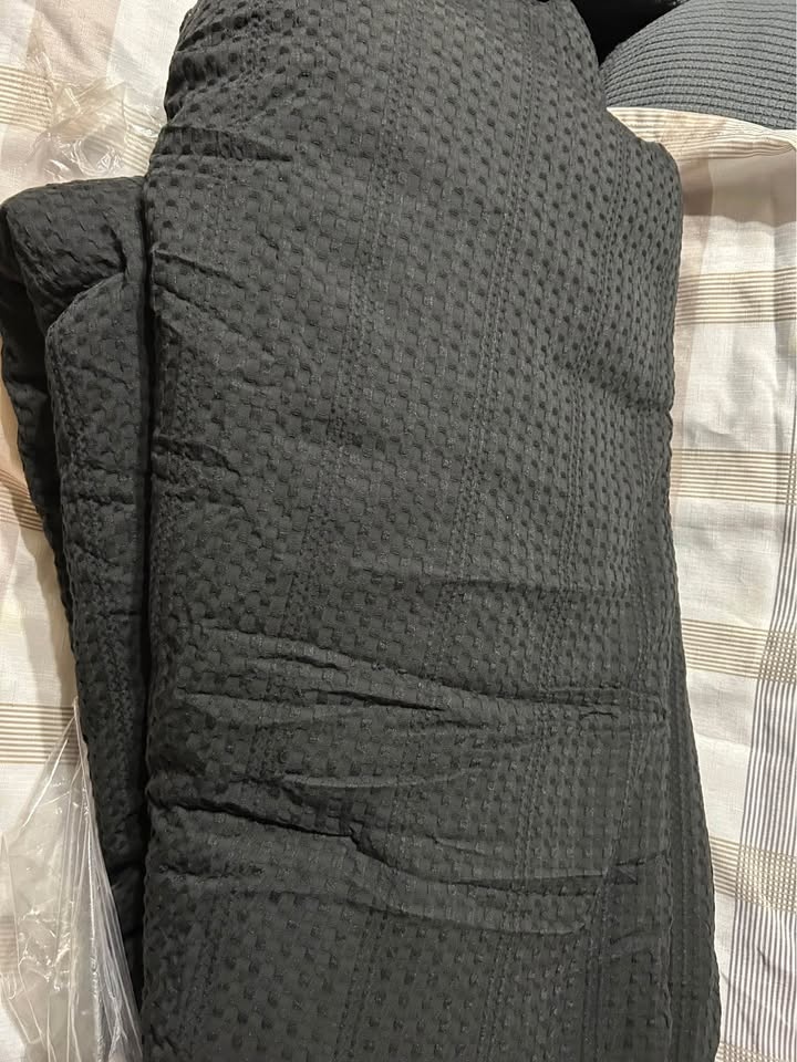 PHF heavy Black Waffle Weave King Comforter Set - NEW - photo 4