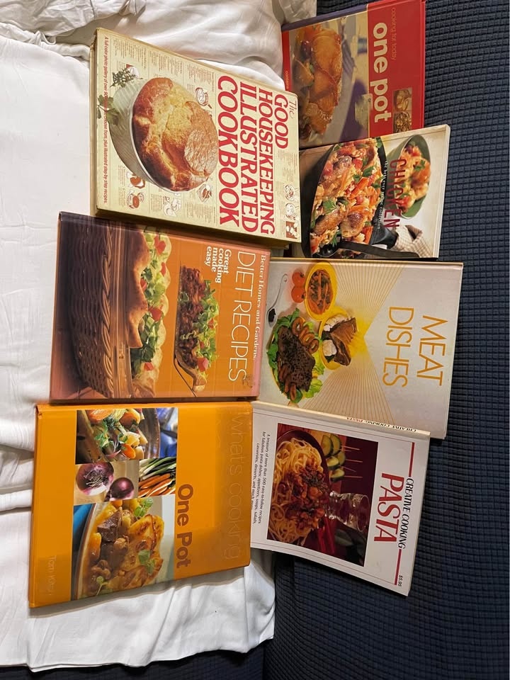 Cookbook Bundle: Diet, One Pot, Meat Dishes & More! - photo 2