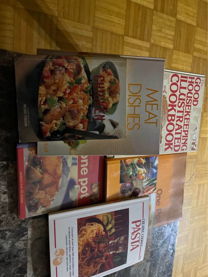 Cookbook Bundle: Diet, One Pot, Meat Dishes & More! - photo 3