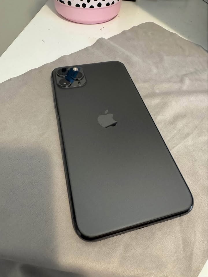 iPhone 11 Pro Max 256 - photo 2