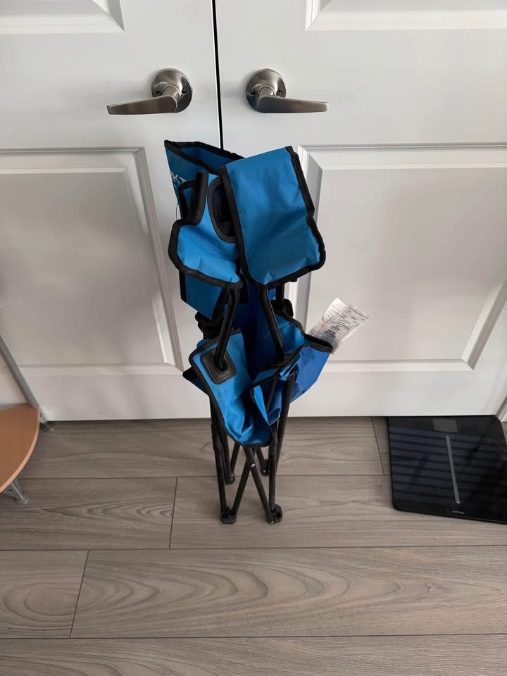 Two folding camping chairs - photo 3