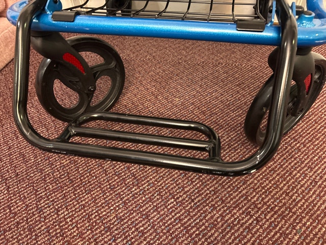 wheel walker 40$ - photo 3