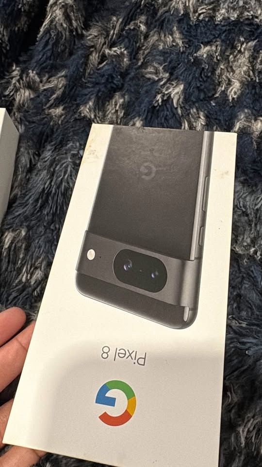 Pack boxes brand new iPhone 15 - photo 4