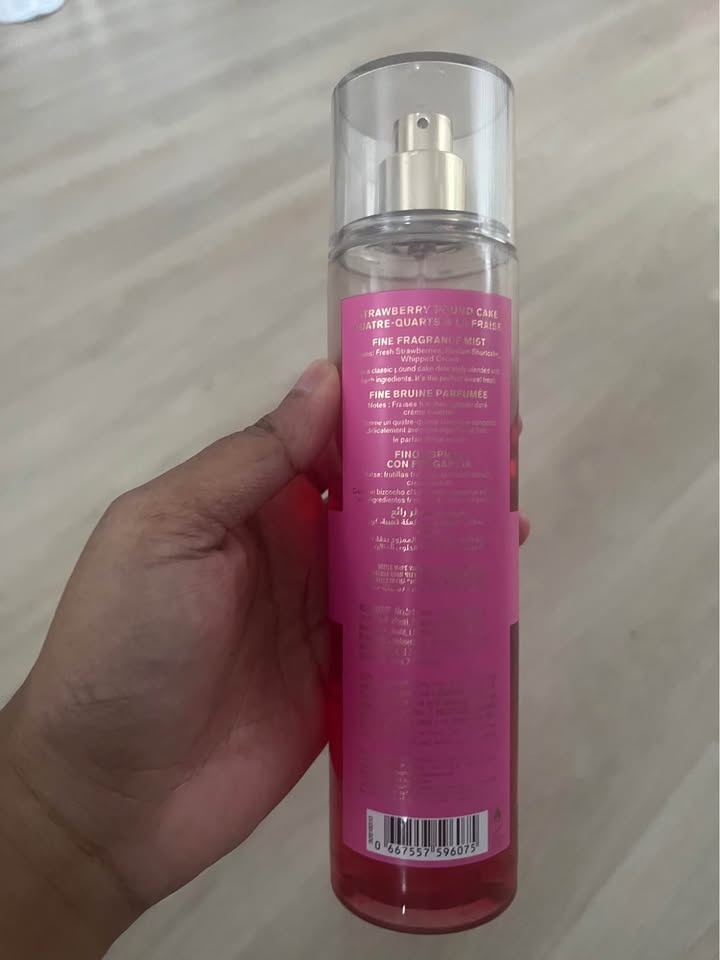 Bath & Body Works Strawberry Pound Cake – Almost Full - photo 2
