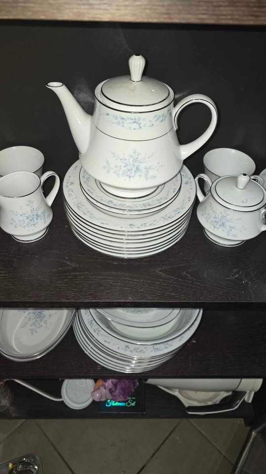 Vintage noritake Carolyn dinner set 48p - photo 2