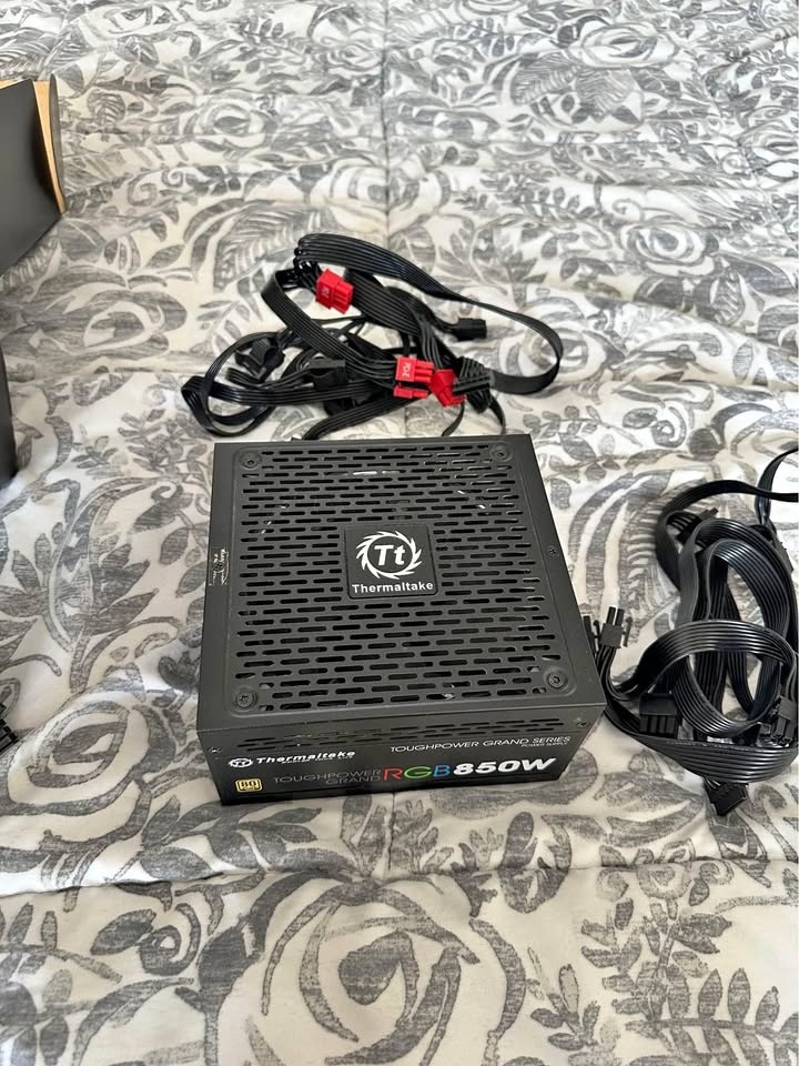 Toughpower Grand RGB 850W Gold Full Modular