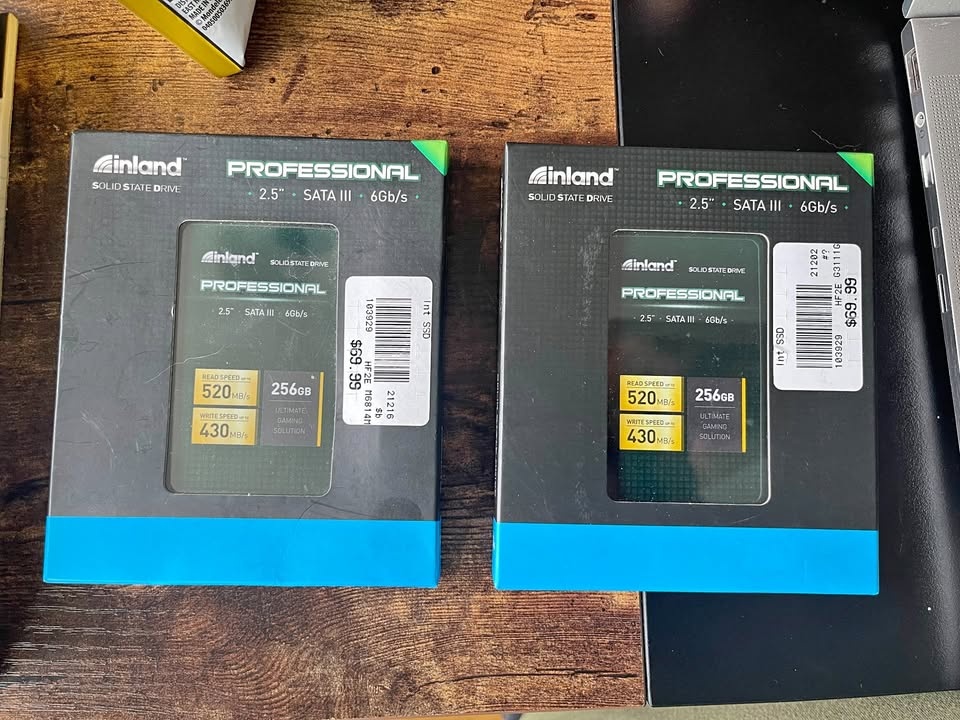 256GB SSD 3D TLC NAND SATA III 6Gb/s 2.5" 7mm Internal SSD