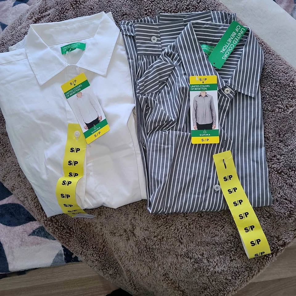 Women Benetton shirt (size small)