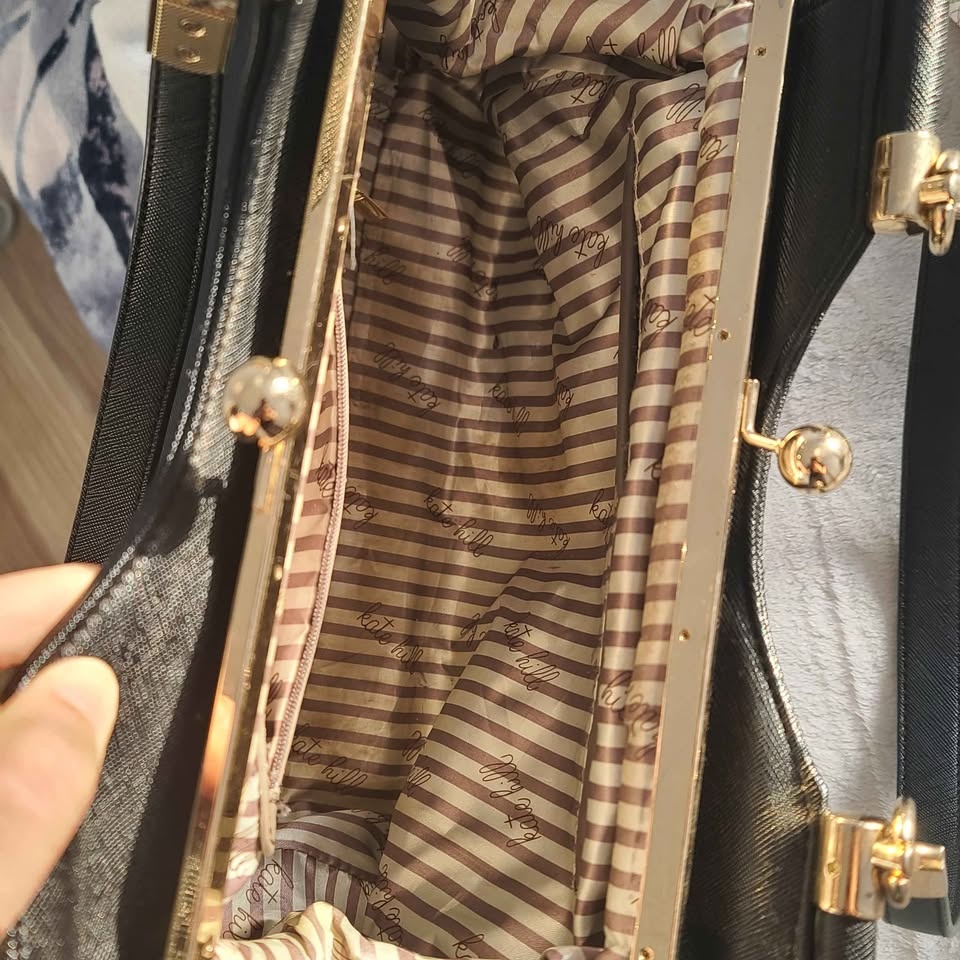 Women Purse, Bag tote like brand new - photo 3