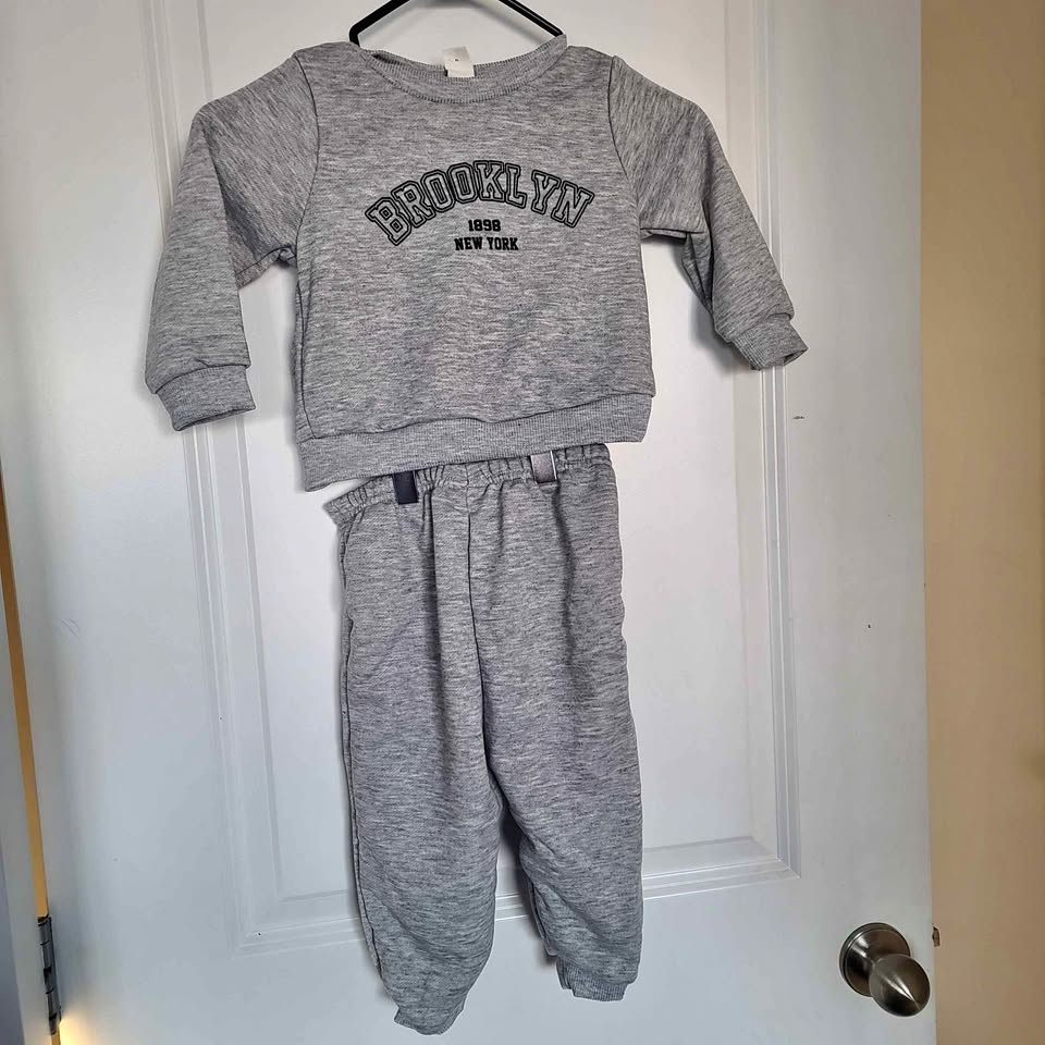 Baby winter clothing sweatpants and sweatshirt (take all 3 for $